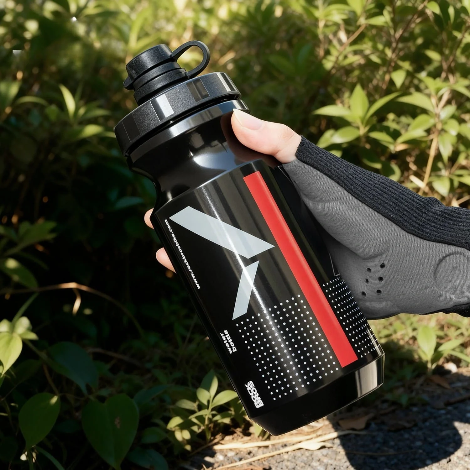 Antibacterial Cycling Water Bottle - 600ml - Image 11