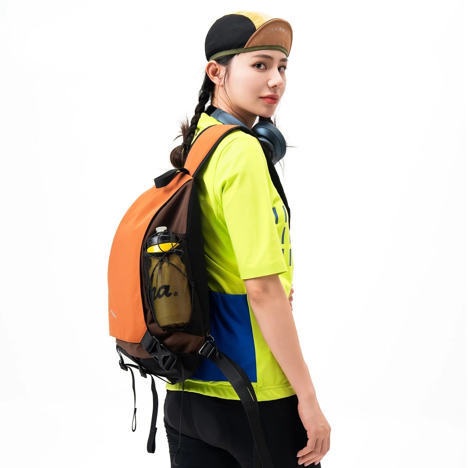 Archery Outdoor Crossbody Bag - 11.5L - Image 11