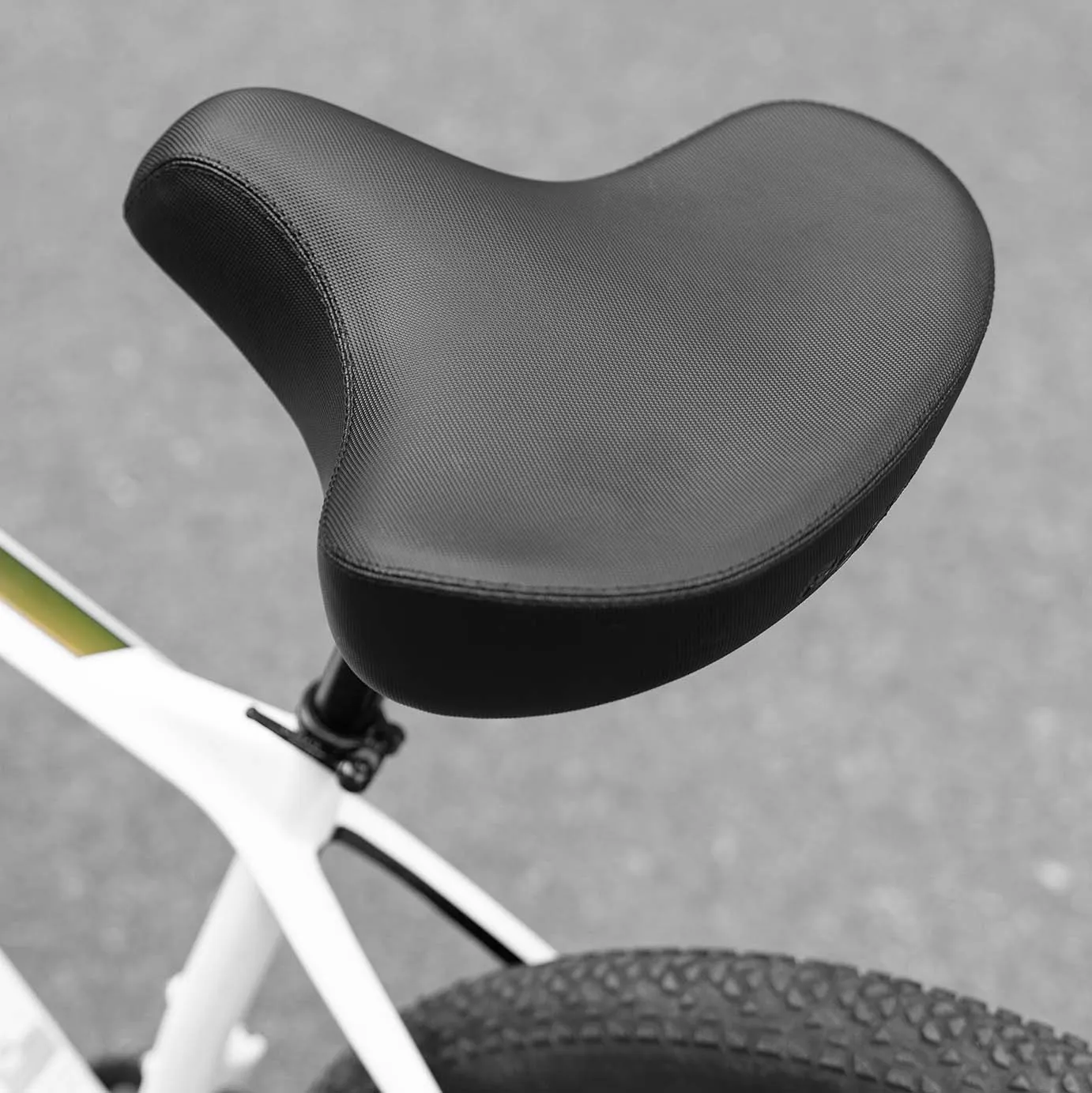 Extra Wide Comfort Bike Seat - Image 8