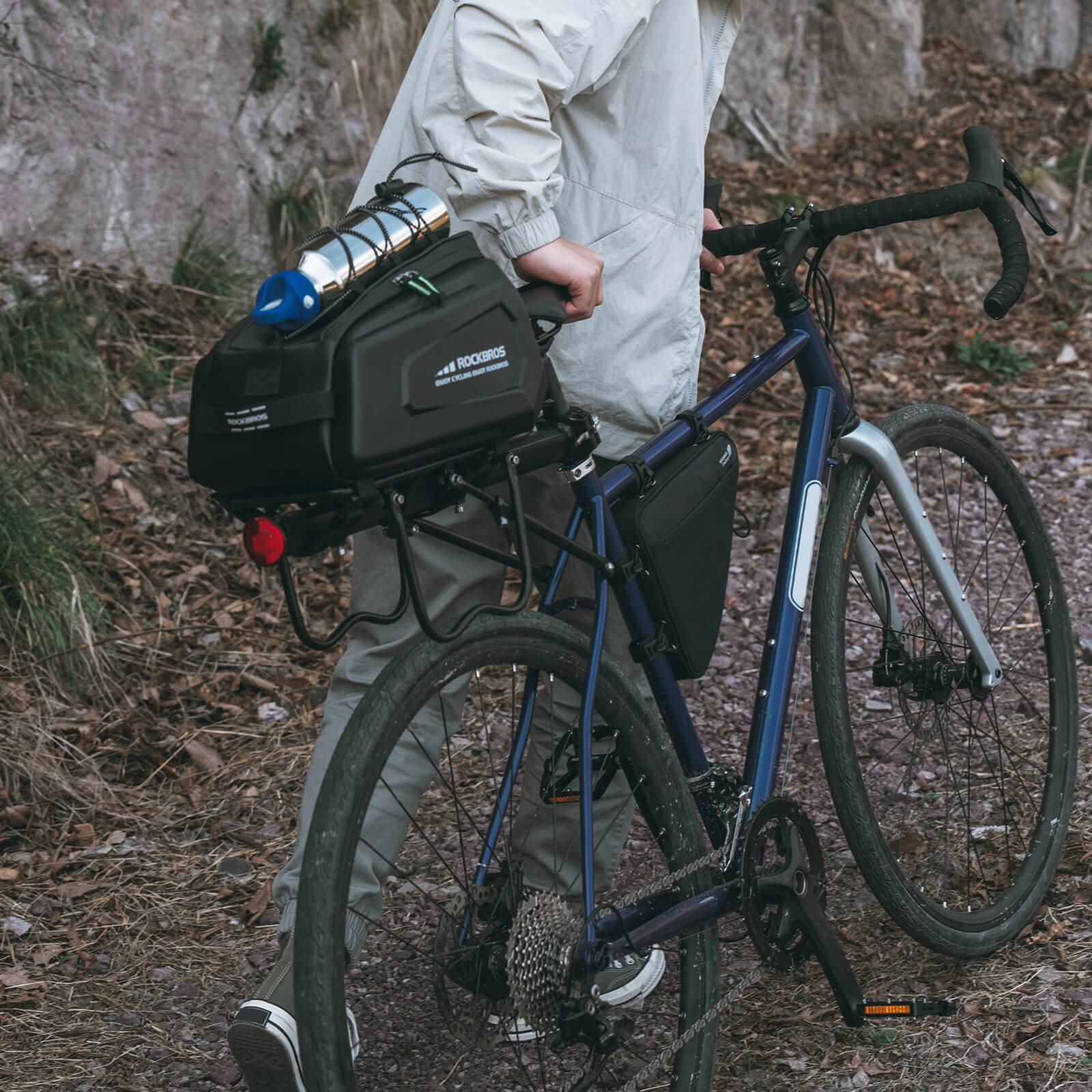 Hard Shell Bike Trunk Bag for Rear Rack - 9L - Image 7