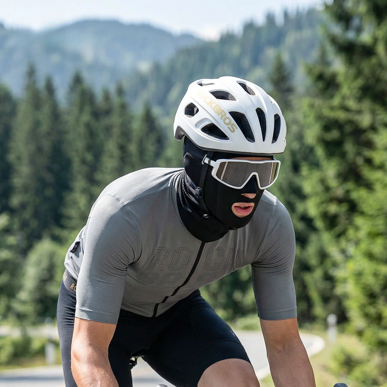 Ice Silk Seamless Balaclava - Image 12