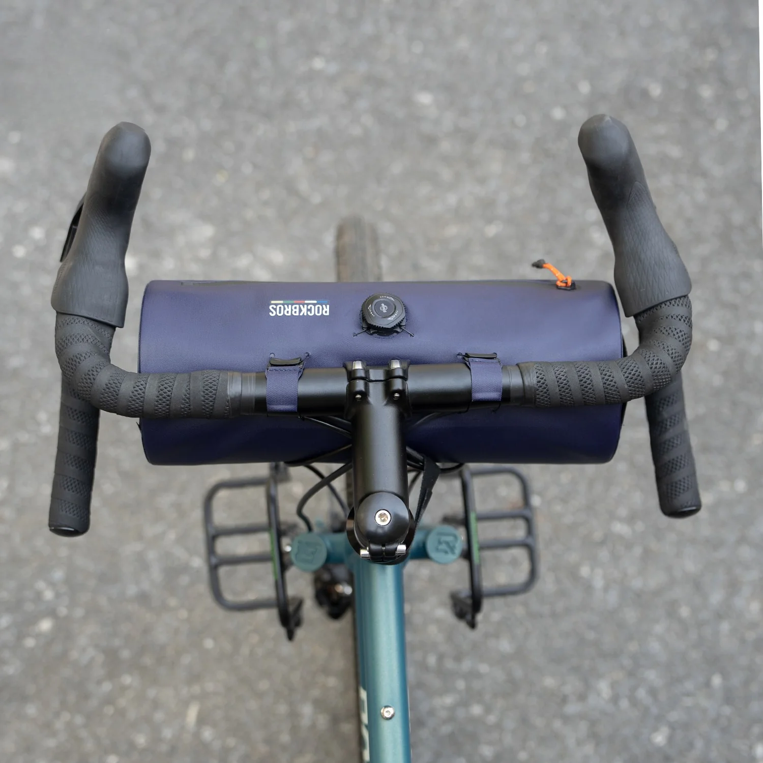 ROAD TO SKY Fully Waterproof Gravel Bike Front Bag - Image 11