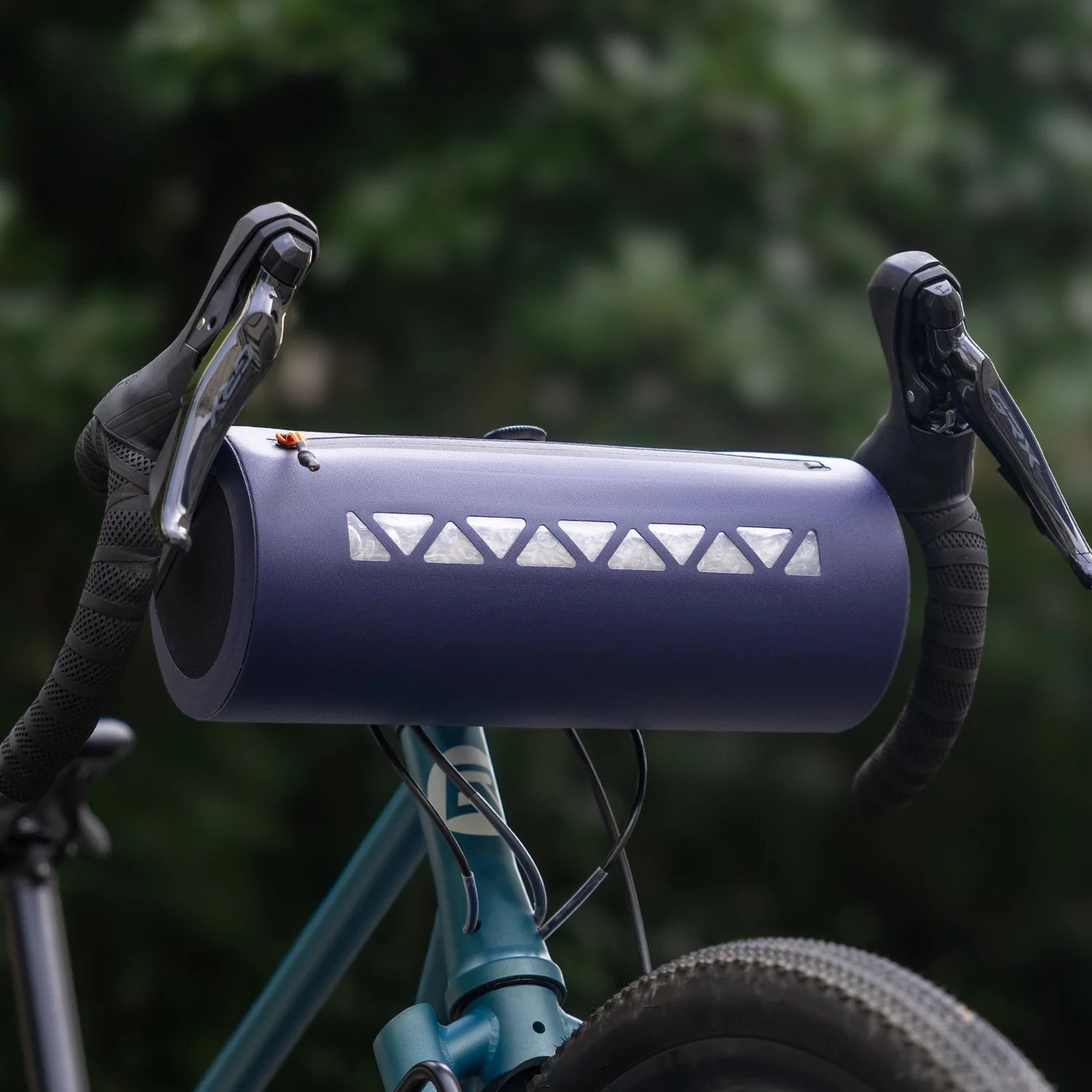ROAD TO SKY Fully Waterproof Gravel Bike Front Bag - Image 8