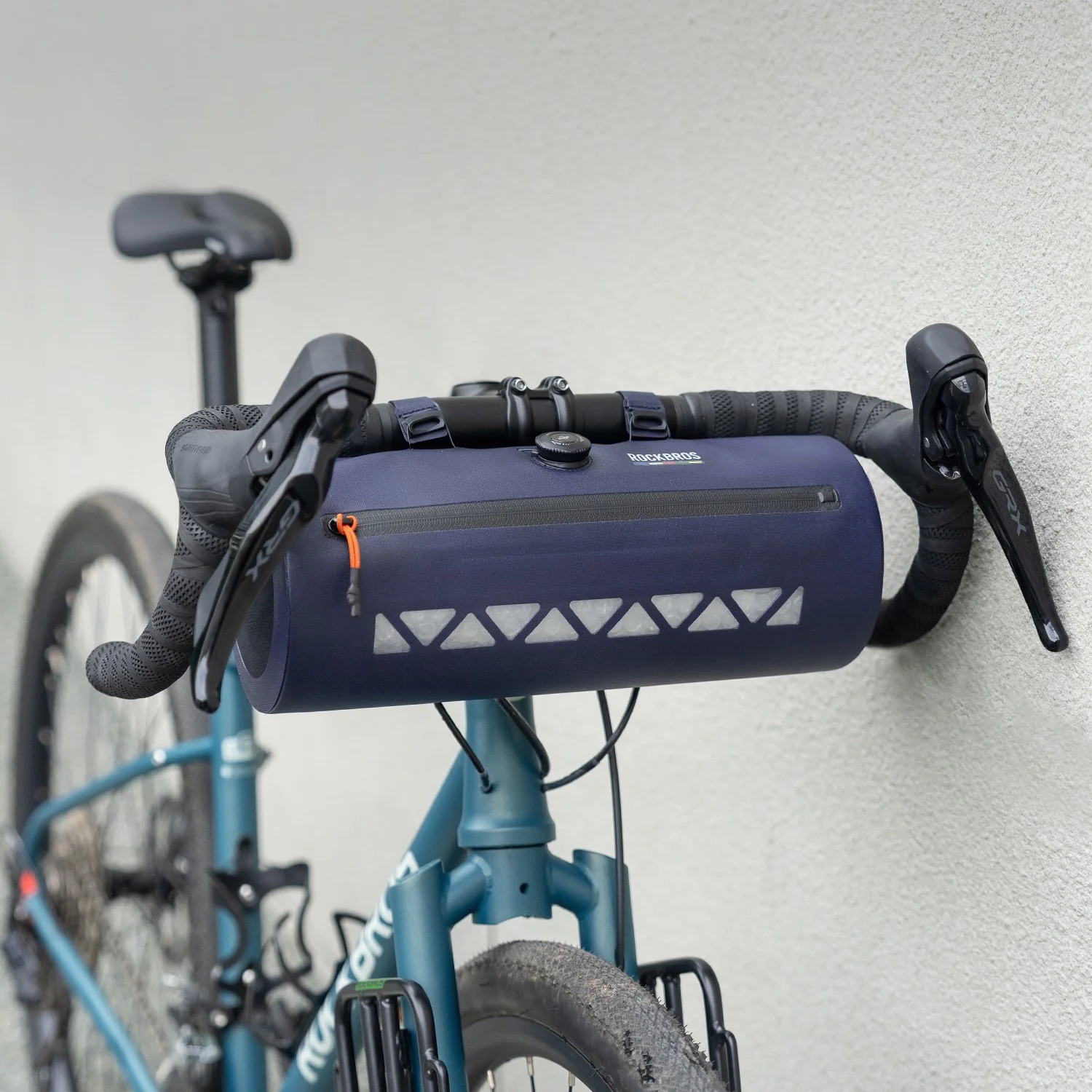 ROAD TO SKY Fully Waterproof Gravel Bike Front Bag - Image 9