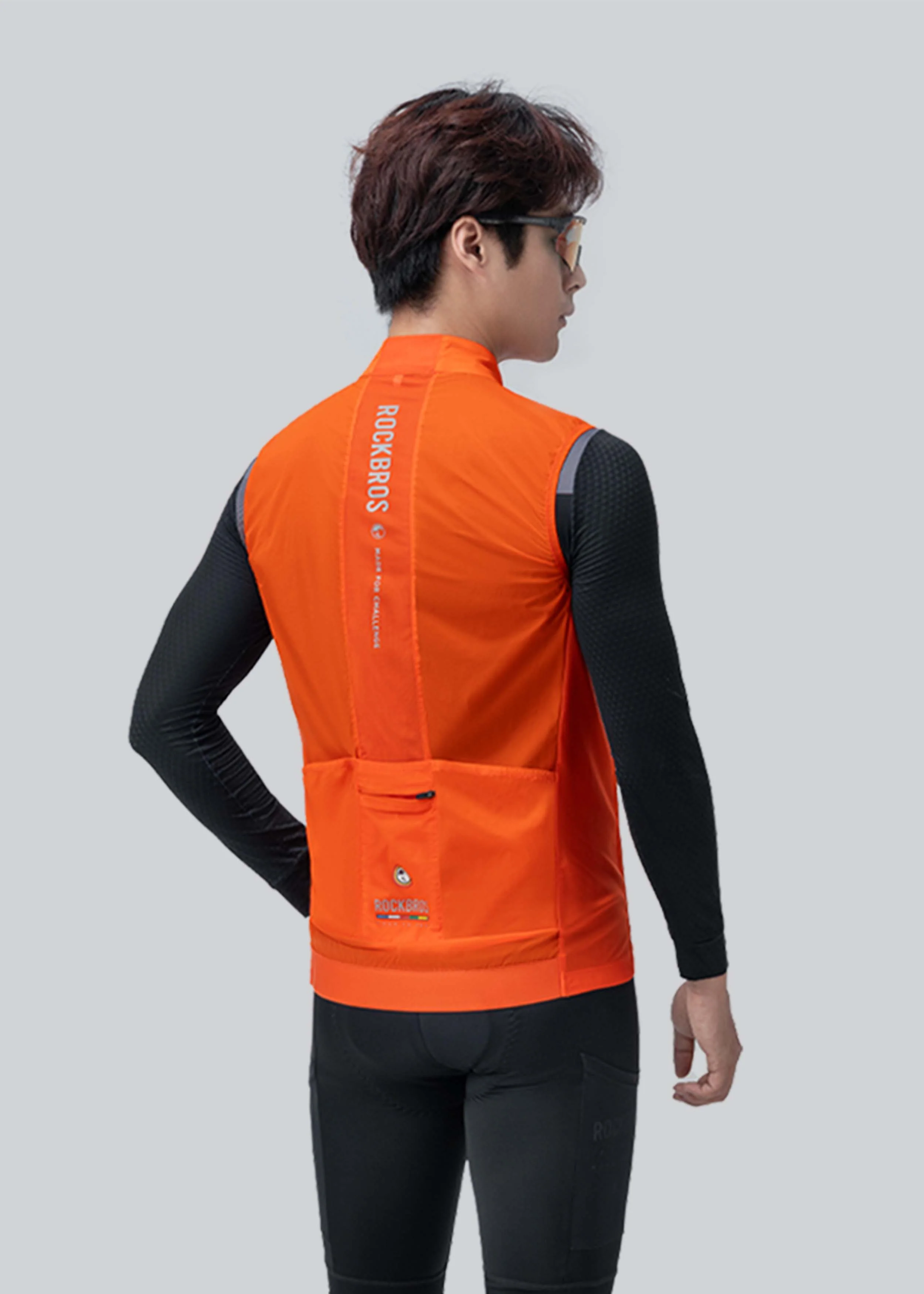 ROAD-TO-SKY Men's Ultra Lighweight Gilet - Image 13
