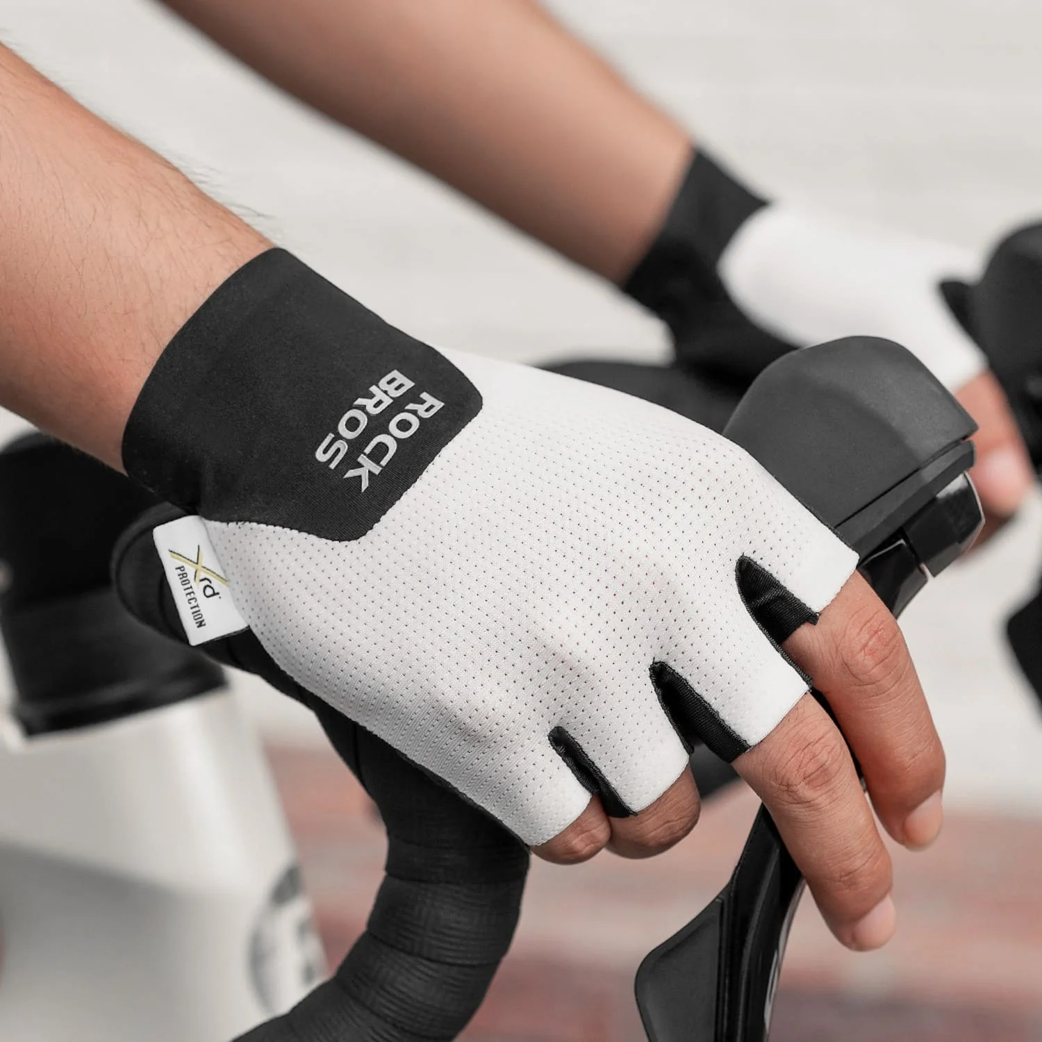 S403 Minimalist Half Finger Cycling Gloves - Image 6